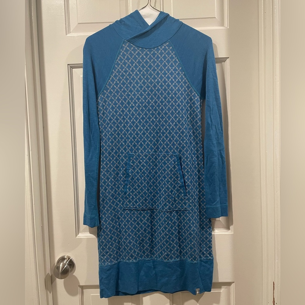Smart wool blue hooded tunic